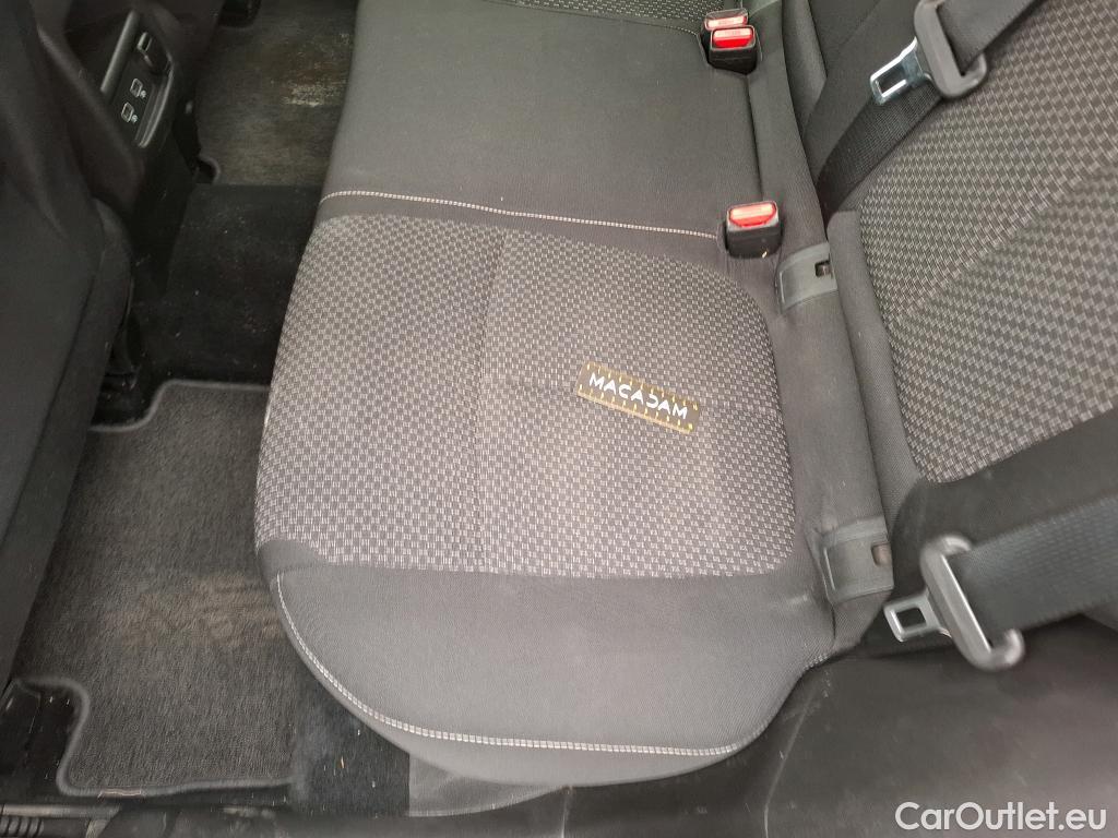  Renault  Kadjar RENAULT  / 2018 / 5P / Crossover Business Blue dCi 115 EDC #55