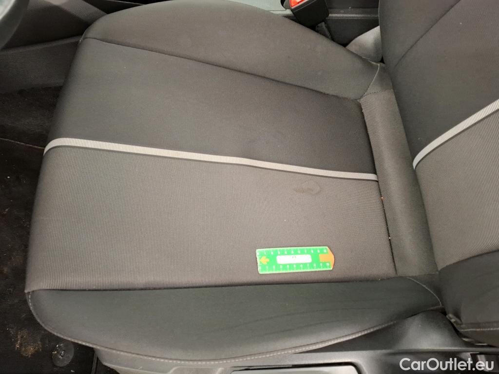  Audi  A1 Sportback  25 TFSI Business line 1.0 TFSI 95CV BVA7 E6dT / VO RECONDITIONNE - PHOTOS AVANT RECONDITIONNEMENT #9