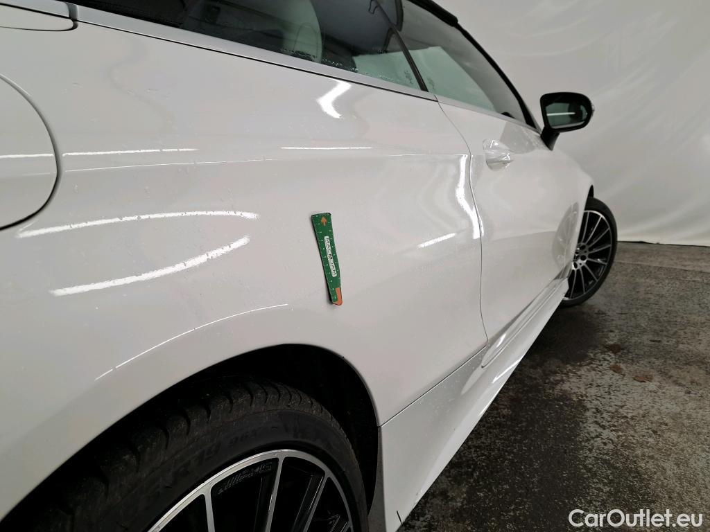  Mercedes  C-Klasse Classe C Cabriolet / 2018 / 2P / Cabriolet C 220 d AMG Line / 1 PNEU AR A PLAT #1