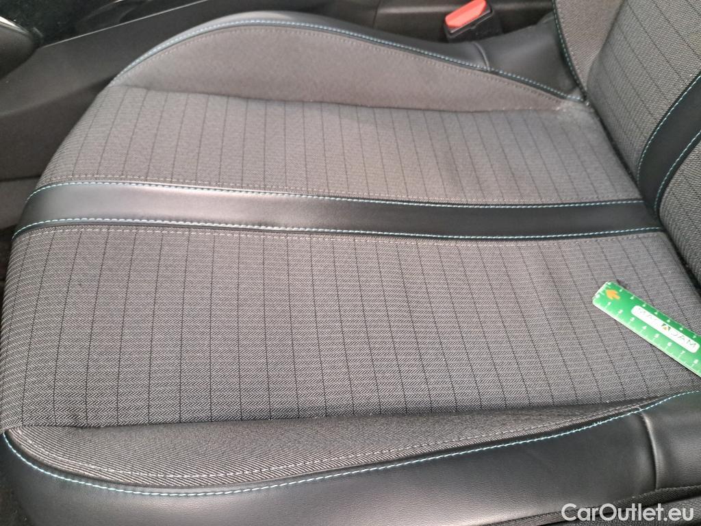  Peugeot  2008  Allure Pack 1.5 HDi 110CV BVM6 E6d #1