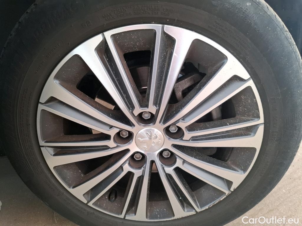  Peugeot  308  Allure Business 1.2 PureTech 130CV BVA8 E6d #18