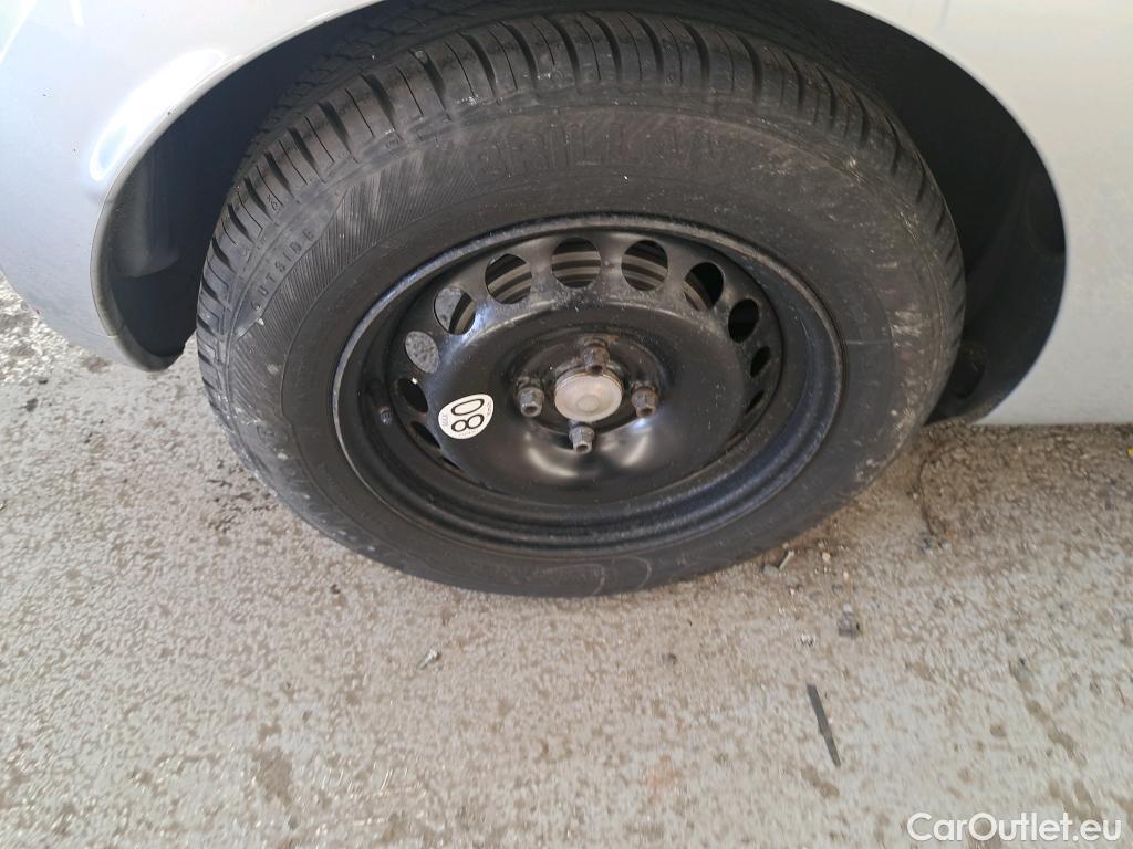  Renault  Clio  IV Business 0.9 TCe 90CV BVM5 E6 #17