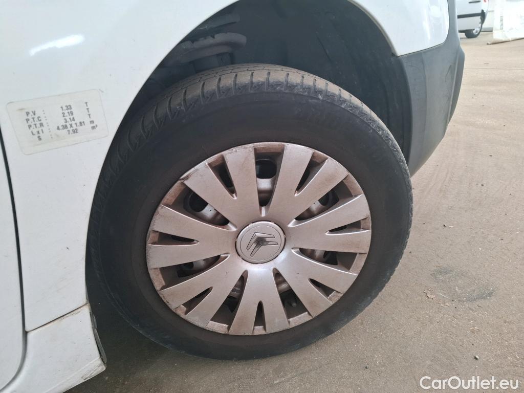  Citroen  Berlingo  Fourgon Club L1 (Court) 1.6 BlueHDi 100CV BVM5 E6 / VENTE SANS CG FAIRE CT POUR DUPLI #30