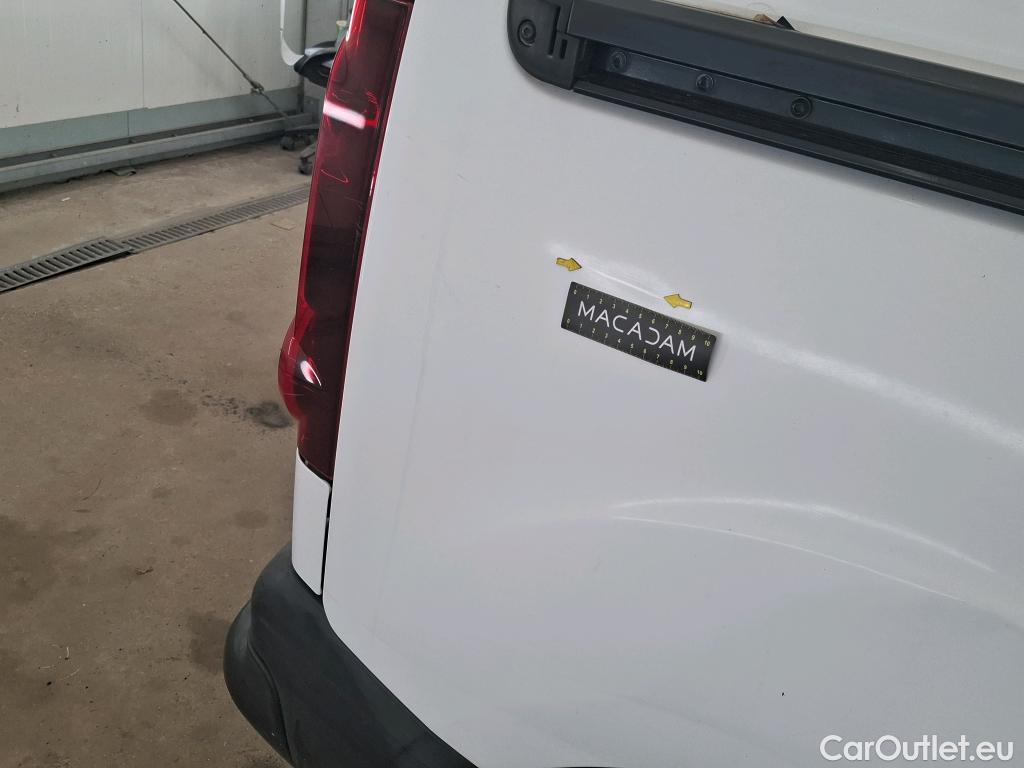  Citroen  Berlingo  Fourgon Club L1 (Court) 1.6 BlueHDi 100CV BVM5 E6 / VENTE SANS CG FAIRE CT POUR DUPLI #18