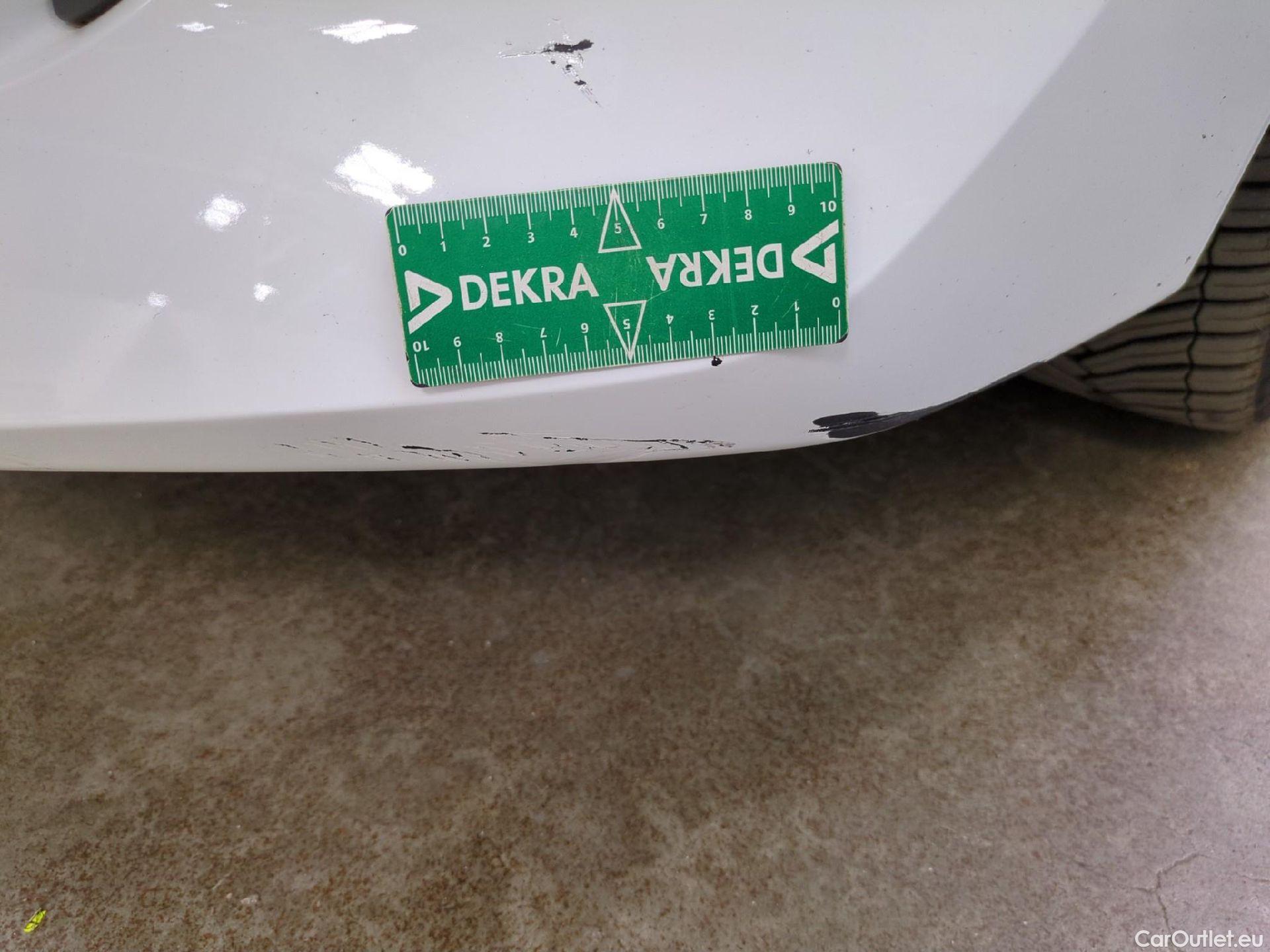  Peugeot  208  Premium 1.5 HDi 100CV BVM6 E6d #9