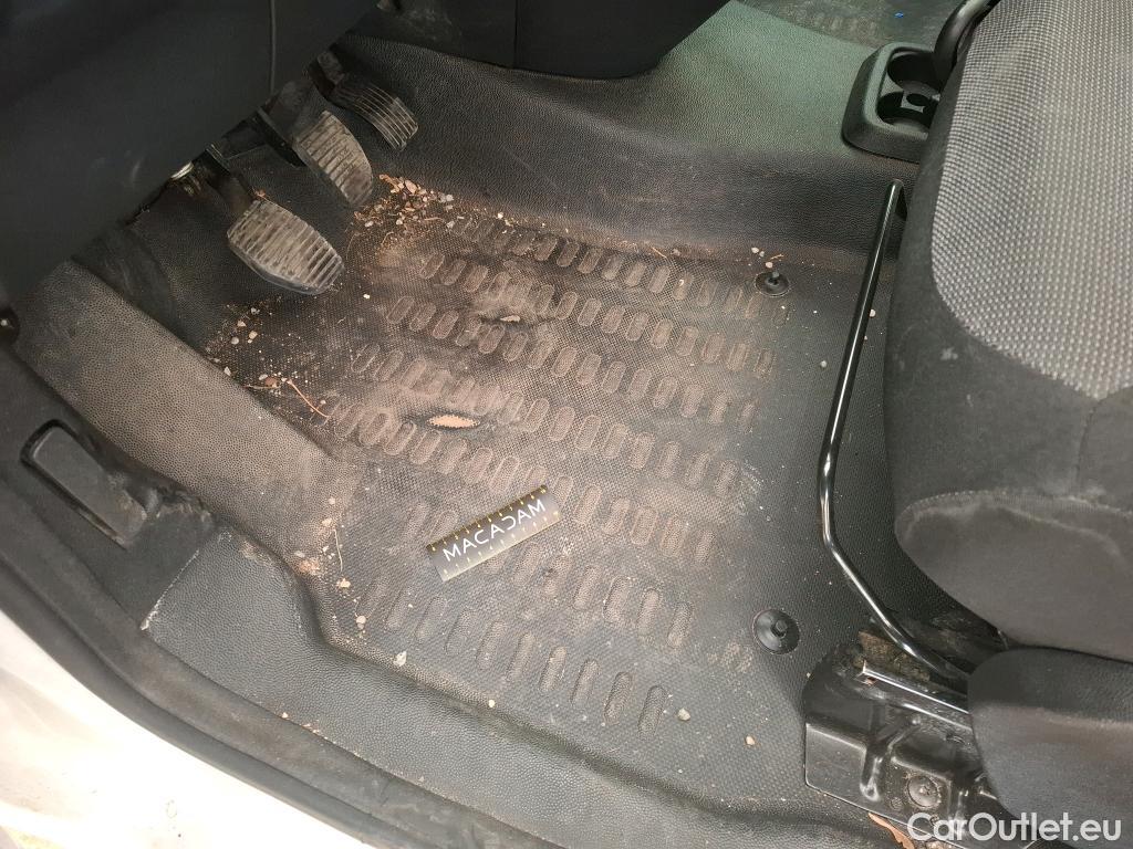  Citroen  Berlingo  Fourgon Club L1 (Court) 1.6 BlueHDi 100CV BVM5 E6 / VENTE SANS CG FAIRE CT POUR DUPLI #14