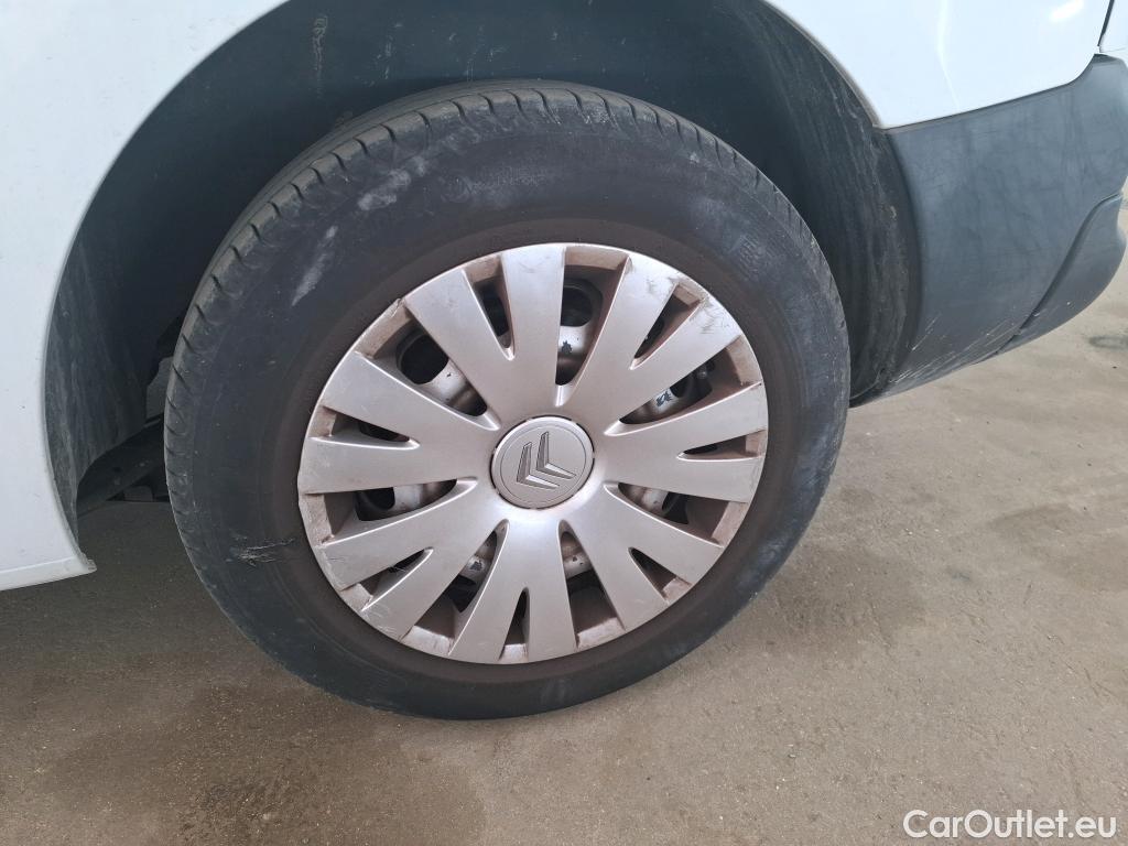  Citroen  Berlingo  Fourgon Club L1 (Court) 1.6 BlueHDi 100CV BVM5 E6 / VENTE SANS CG FAIRE CT POUR DUPLI #27
