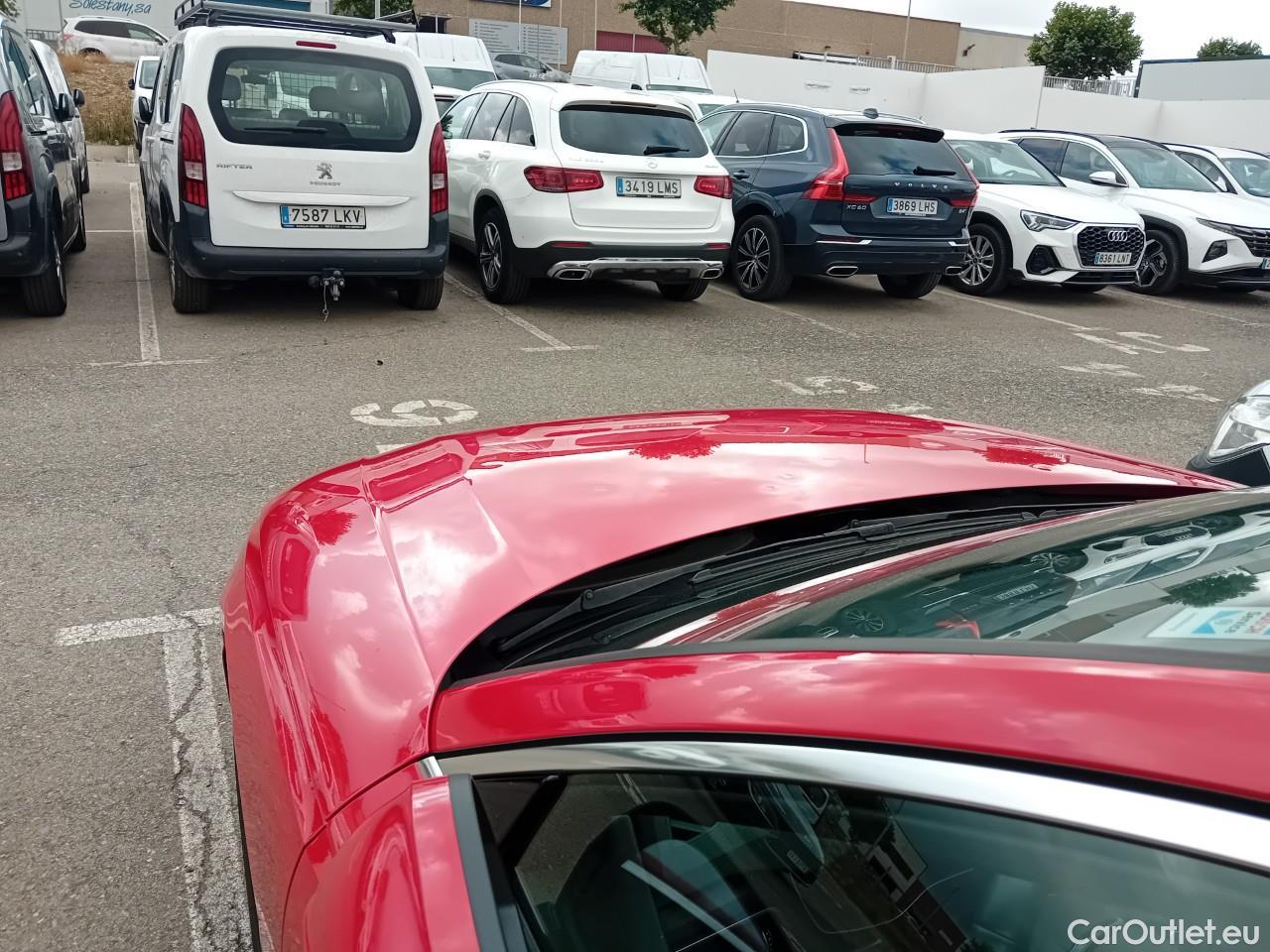  Audi  A4 AUDI  / 2019 / 5P / familiar Avant Advanced 35 TDI 120kW S tronic #2
