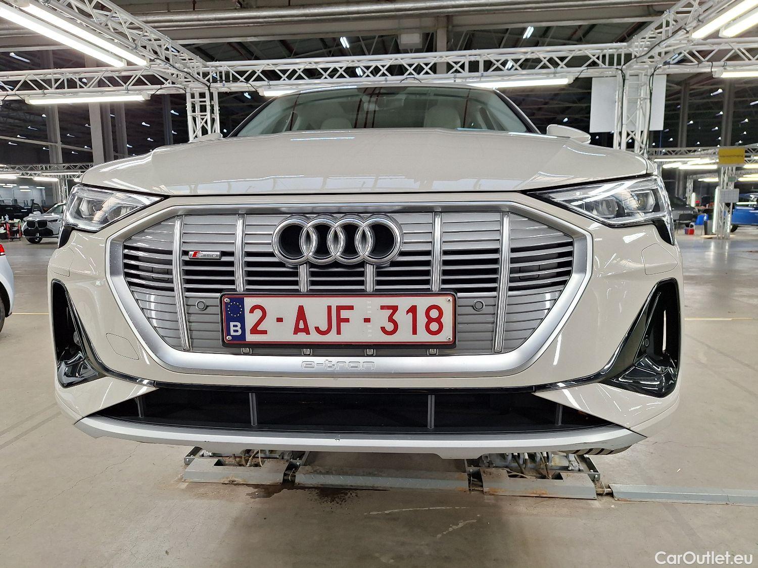  Audi  E-TRON Audi,  '19 BEV, Audi  55 Quattro S-Line 5d #24
