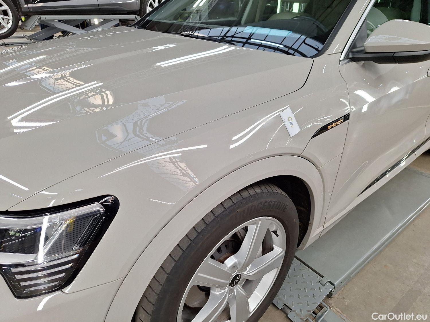  Audi  E-TRON Audi,  '19 BEV, Audi  55 Quattro S-Line 5d #56
