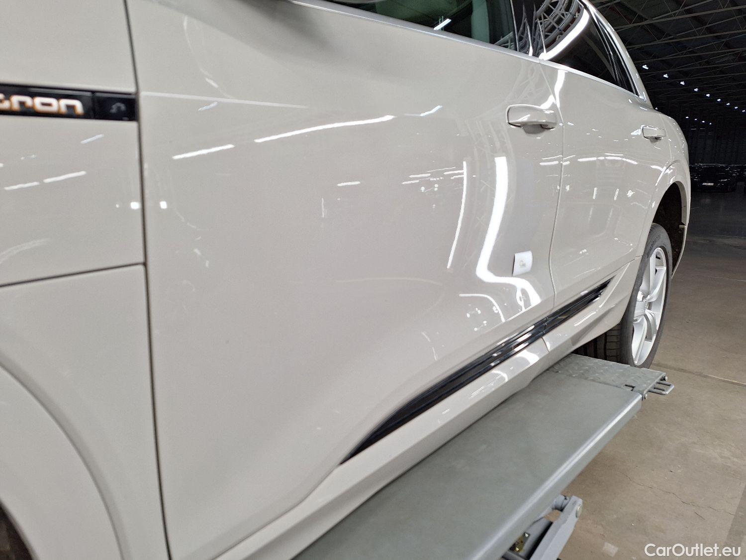  Audi  E-TRON Audi,  '19 BEV, Audi  55 Quattro S-Line 5d #19