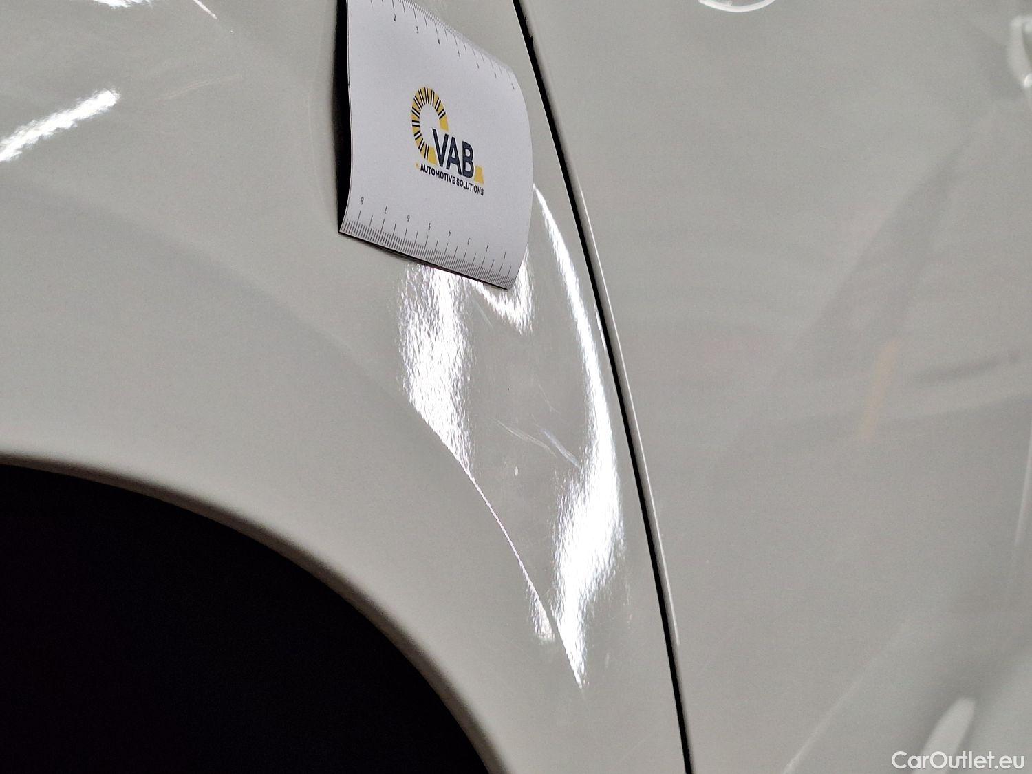  Peugeot  208 Peugeot,  '19, Peugeot  1.2 PureTech 100 EAT8 S&S ?6.3 Allure  #23