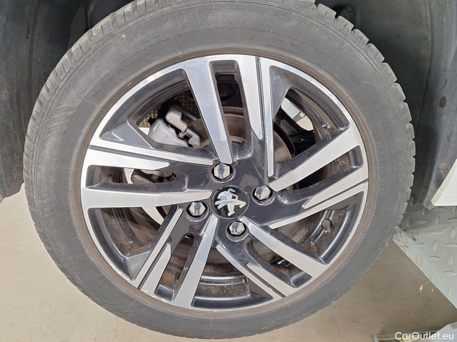  Peugeot  208 Peugeot,  '19, Peugeot  1.2 PureTech 100 EAT8 S&S ?6.3 Allure  #19