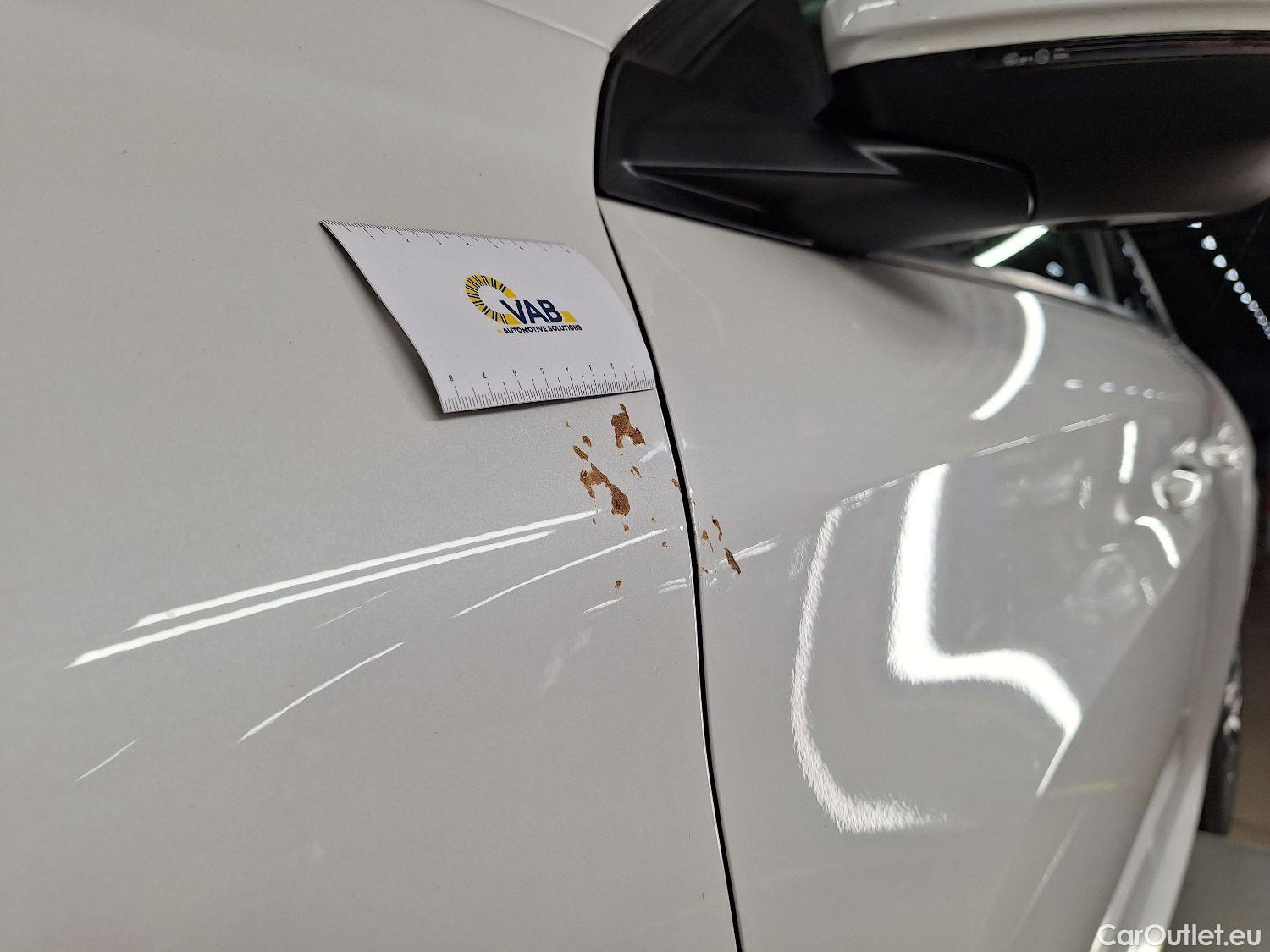  Peugeot  208 Peugeot,  '19, Peugeot  1.2 PureTech 100 EAT8 S&S ?6.3 Allure  #32