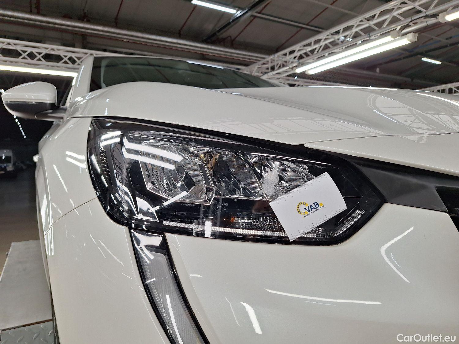  Peugeot  208 Peugeot,  '19, Peugeot  1.2 PureTech 100 EAT8 S&S ?6.3 Allure  #36