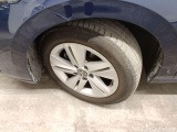  Volkswagen  Golf  Volkswagen VIII 1.0 eTSI 81kW Life Business DSG 5d #42