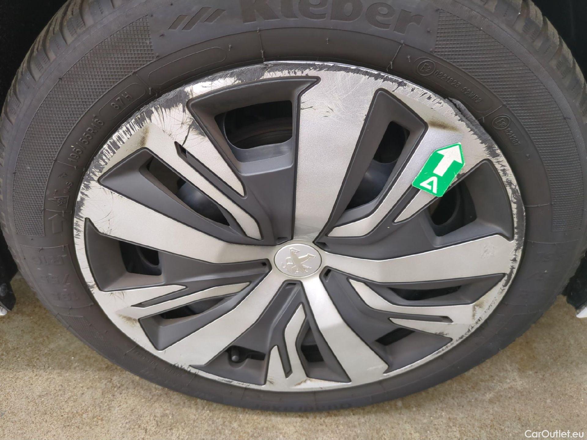  Peugeot  208  Active Business 1.2 PureTech 75CV BVM5 E6d #14