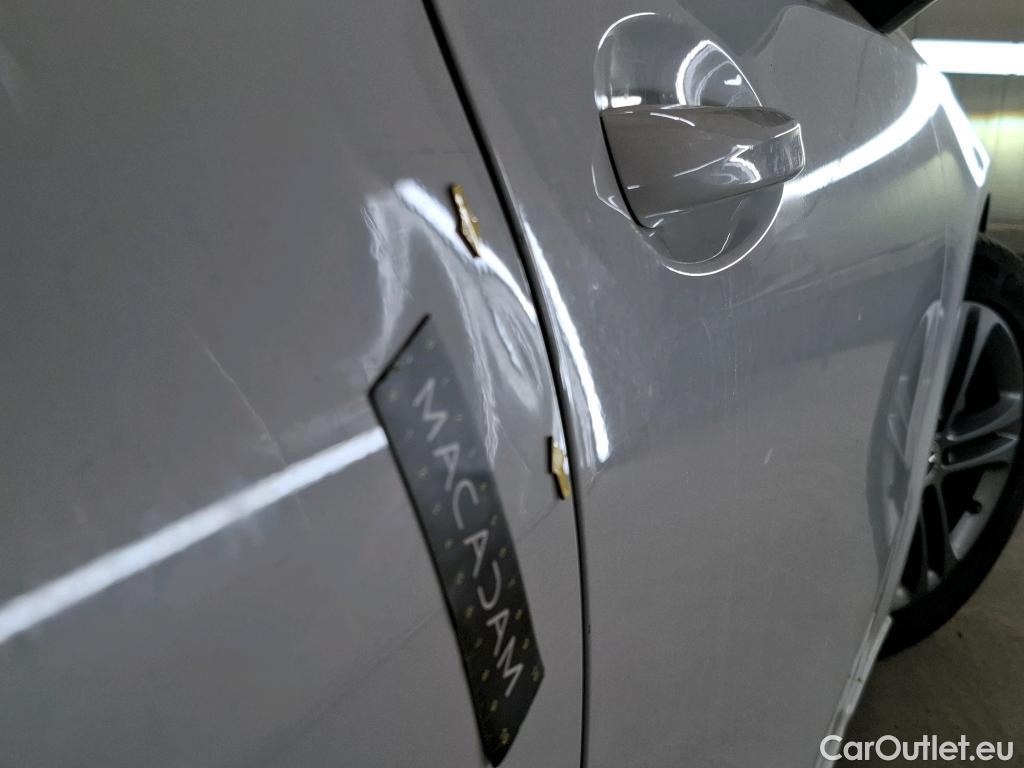  Mercedes  A-Klasse MERCEDES-BENZ Classe A Compact / 2018 / 5P / Berline A 180 d Business Line #17