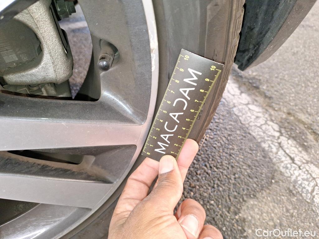  Peugeot  308  Allure 1.2 PureTech 130CV BVA8 E6d #31