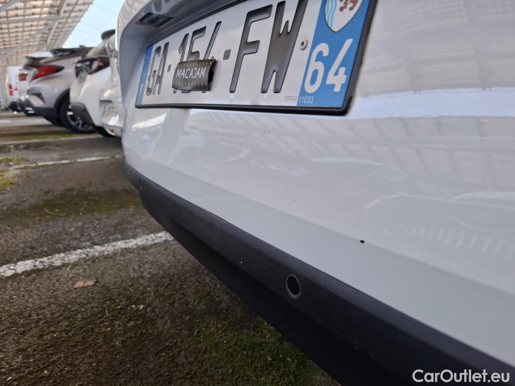  Renault  Megane  IV Berline 5pt. Société Air Nav 1.5 dCi 90CV BVM6 E6 #33
