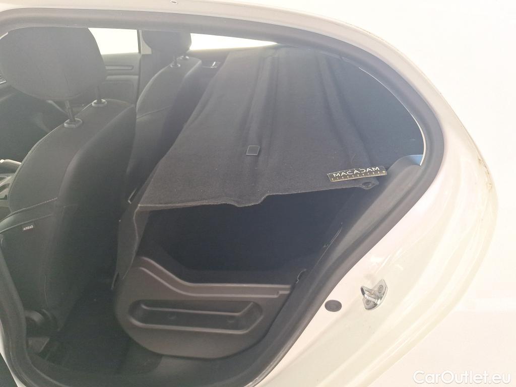  Renault  Megane  IV Berline 5pt. Société Air Nav 1.5 dCi 90CV BVM6 E6 #52