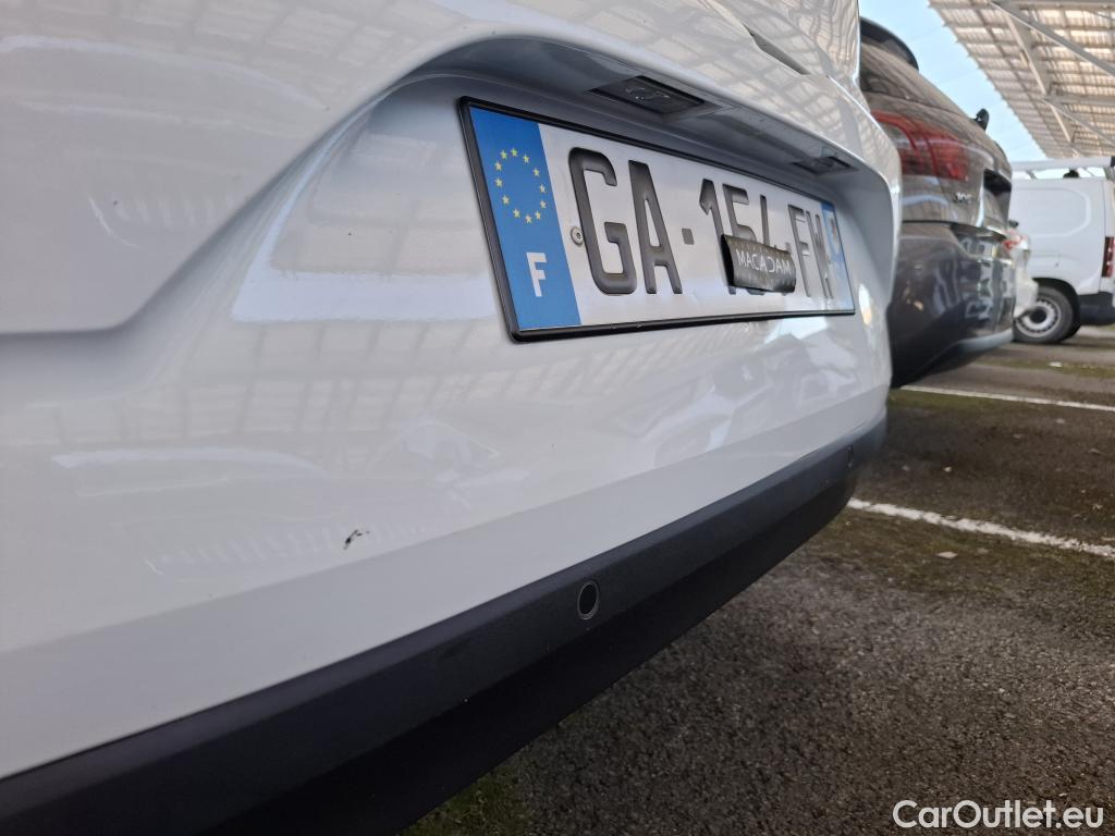  Renault  Megane  IV Berline 5pt. Société Air Nav 1.5 dCi 90CV BVM6 E6 #34