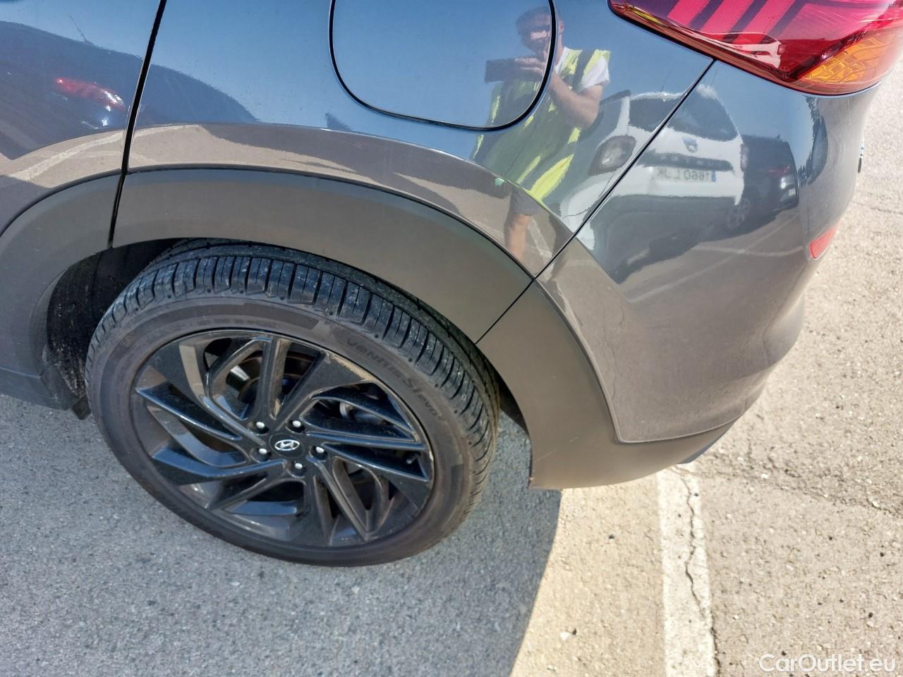  Hyundai  Tucson HYUNDAI  / 2018 / 5P / todoterreno 1.6 CRDI 100kW (136CV) 48V N-Line 4X2 #4