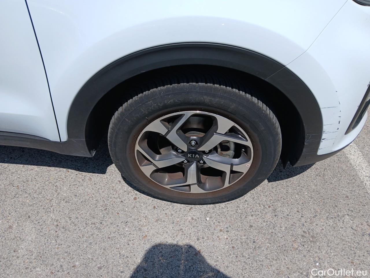  KIA  Sportage KIA  / 2018 / 5P / todoterreno 1.6 MHEV Drive 85kW (115CV) 4x2 #4