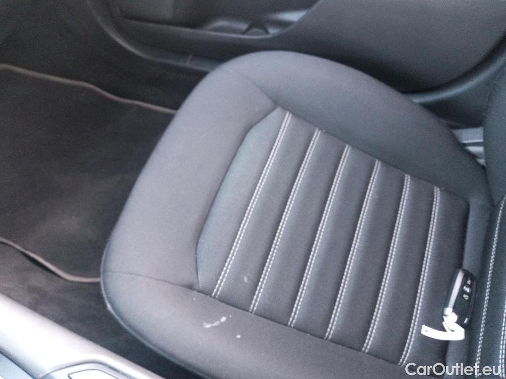  Ford  Mondeo FORD  / 2014 / 5P / berlina con portón 2.0 TDCi 110kW (150CV) Trend PowerShift #32