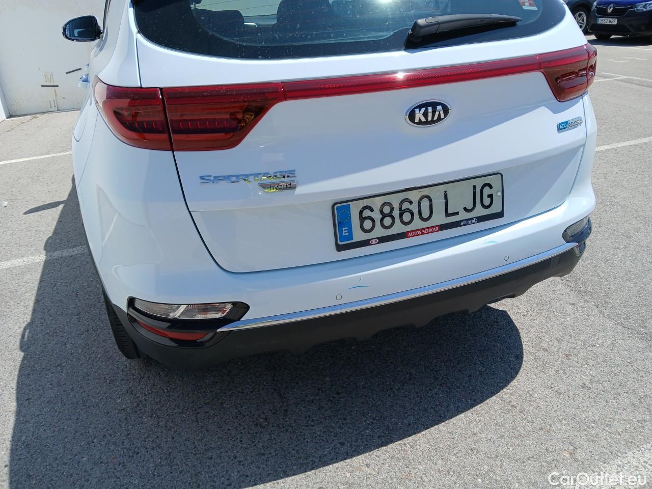 KIA  Sportage KIA  / 2018 / 5P / todoterreno 1.6 MHEV Drive 85kW (115CV) 4x2 #19