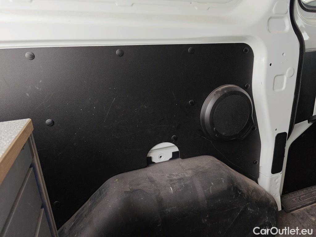  Ford  Transit  Custom Combi / Tourneo Custom 320 L1 Trend 2.0 TDCi 130CV MT6 E6dT #40