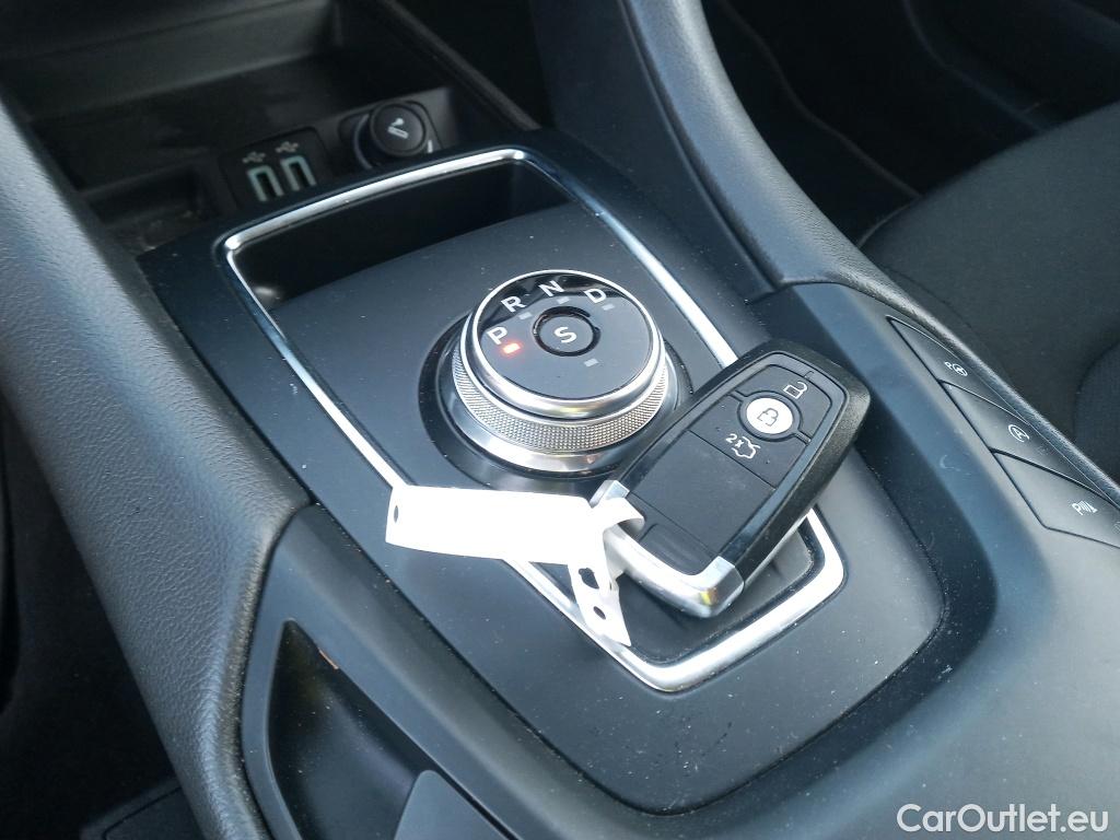  Ford  Mondeo FORD  / 2014 / 5P / berlina con portón 2.0 TDCi 110kW (150CV) Trend PowerShift #2
