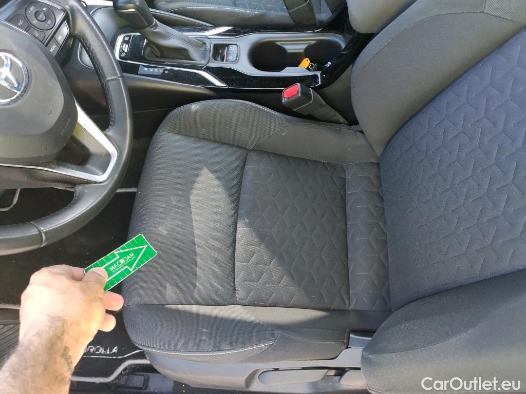  Toyota  Corolla TOYOTA  / 2019 / 5P / berlina con portón 1.8 125H BUSINESS PLUS E-CVT #26