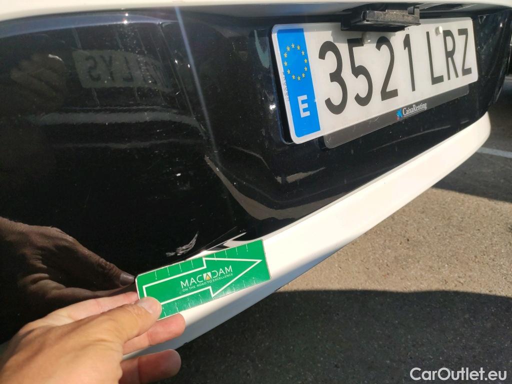  Toyota  Corolla TOYOTA  / 2019 / 5P / berlina con portón 1.8 125H BUSINESS PLUS E-CVT #20