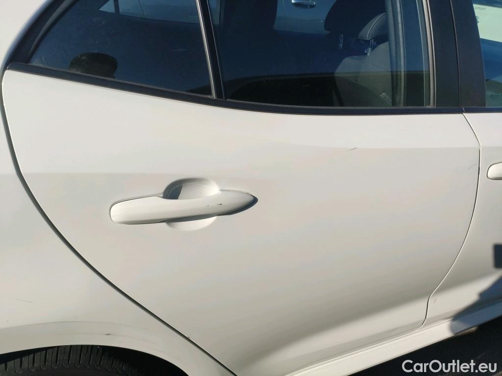  Toyota  Corolla TOYOTA  / 2019 / 5P / berlina con portón 1.8 125H BUSINESS PLUS E-CVT #28