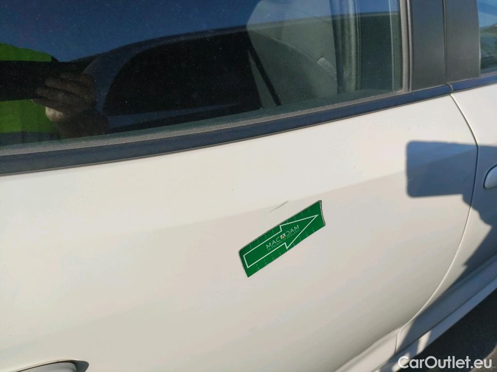  Toyota  Corolla TOYOTA  / 2019 / 5P / berlina con portón 1.8 125H BUSINESS PLUS E-CVT #25