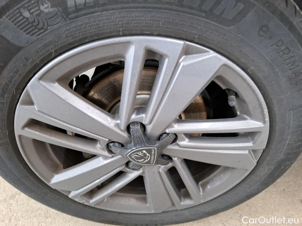  Peugeot  308  Active Pack 1.2 PureTech 130CV BVA8 E6d #32