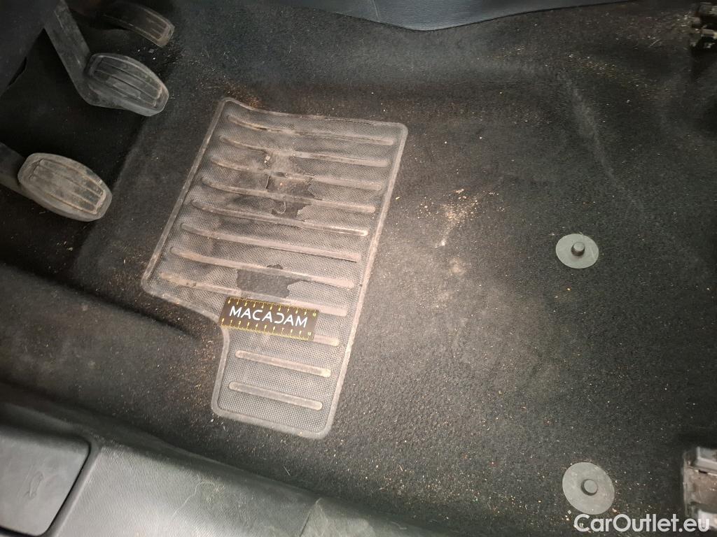  Peugeot  208  Premium 1.5 HDi 100CV BVM6 E6d #1