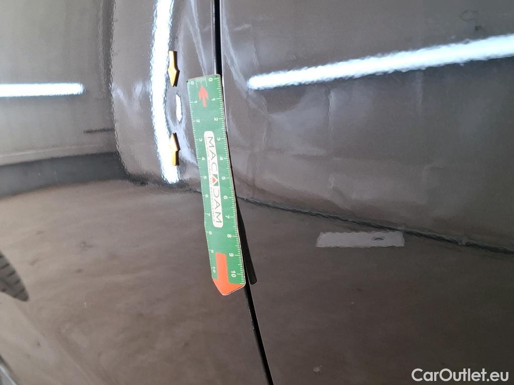  Toyota  Corolla TOYOTA  / 2018 / 5P / Berline Hybride 122h Dynamic Business Stage Acad #63