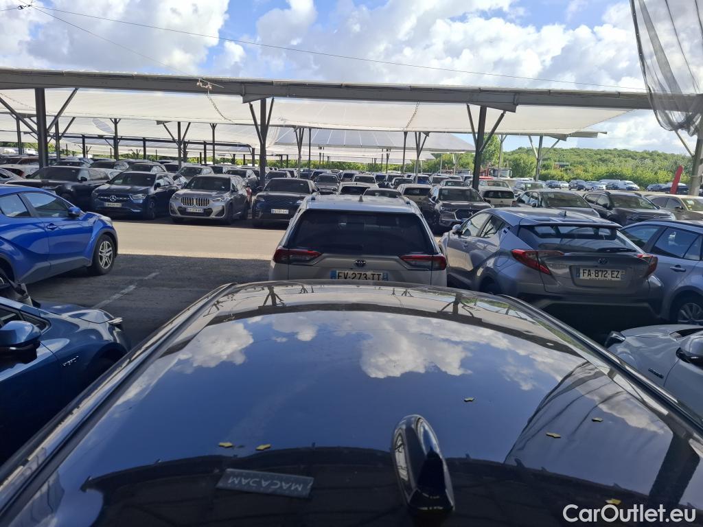  Toyota  Corolla TOYOTA  / 2018 / 5P / Berline Hybride 122h Dynamic Business Stage Acad #38