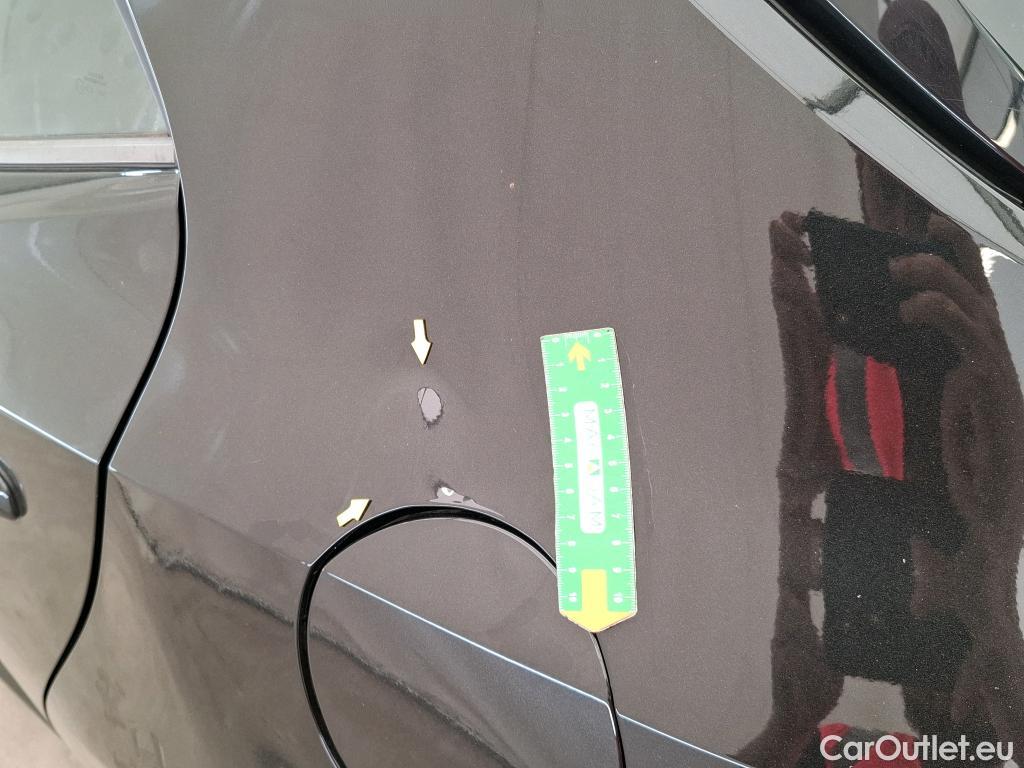  Toyota  Corolla TOYOTA  / 2018 / 5P / Berline Hybride 122h Dynamic Business Stage Acad #55