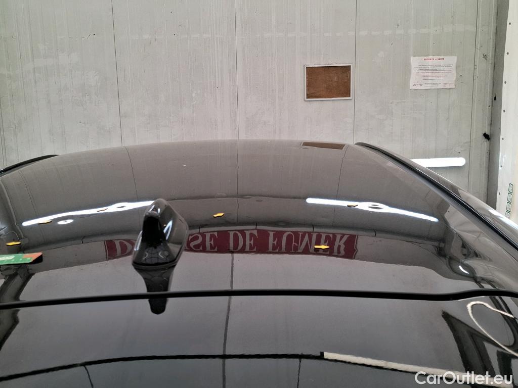  Toyota  Corolla TOYOTA  / 2018 / 5P / Berline Hybride 122h Dynamic Business Stage Acad #18
