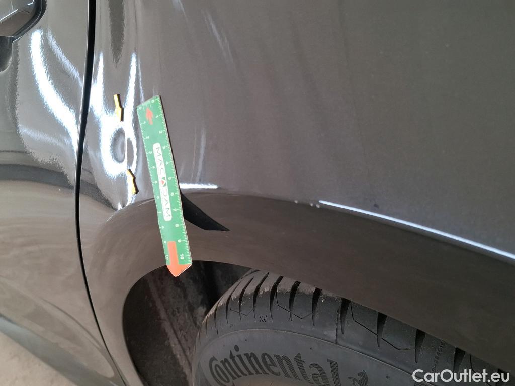  Toyota  Corolla TOYOTA  / 2018 / 5P / Berline Hybride 122h Dynamic Business Stage Acad #52