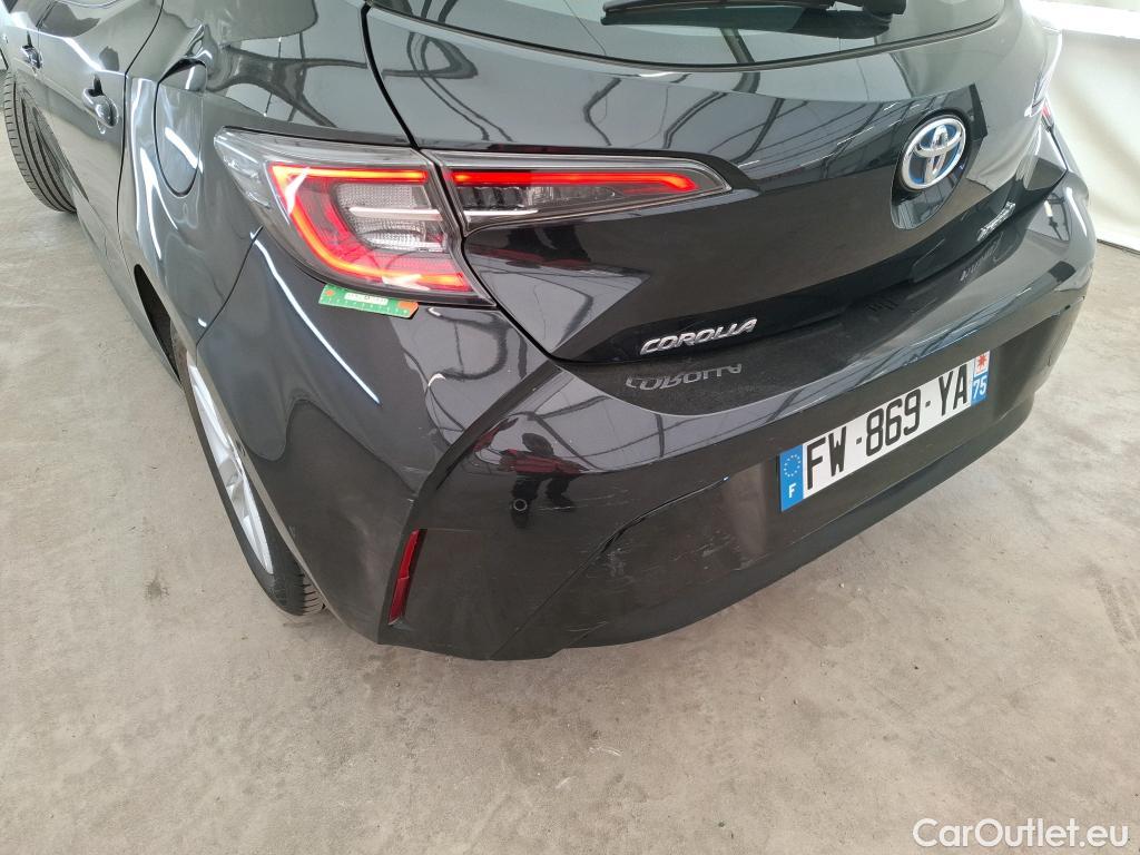  Toyota  Corolla TOYOTA  / 2018 / 5P / Berline Hybride 122h Dynamic Business Stage Acad #8