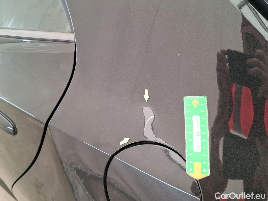  Toyota  Corolla TOYOTA  / 2018 / 5P / Berline Hybride 122h Dynamic Business Stage Acad #56