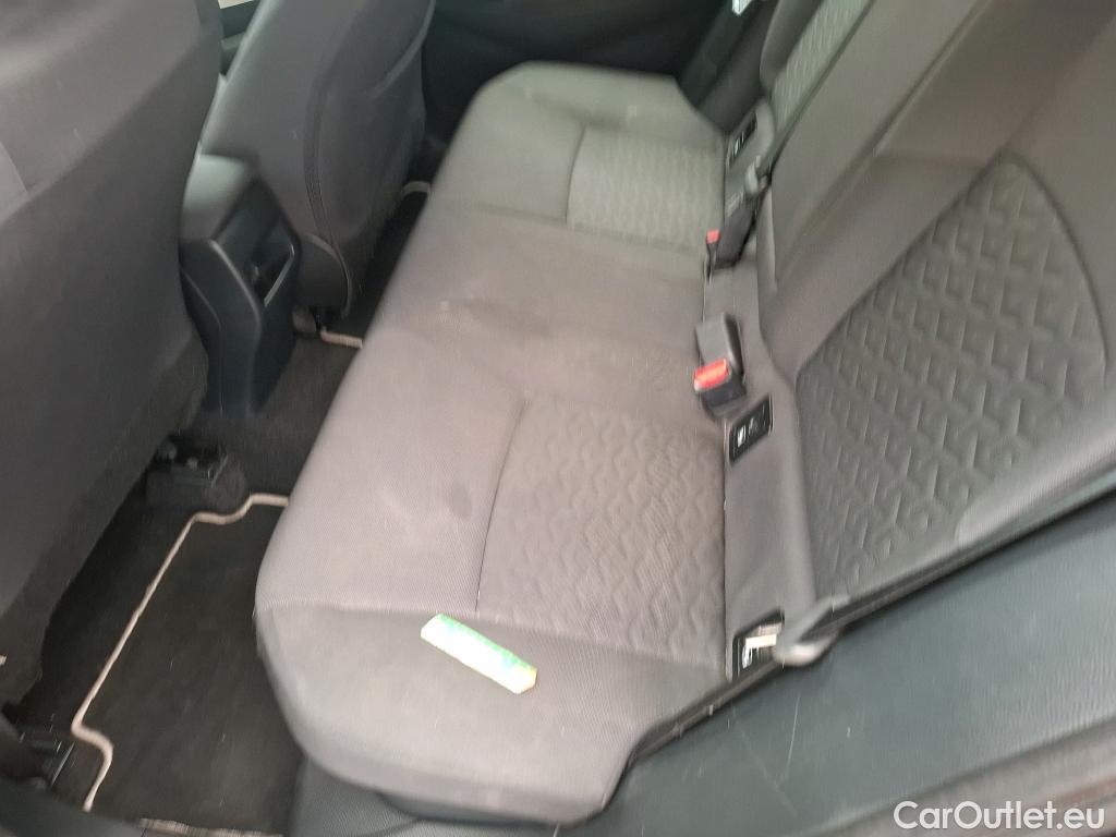  Toyota  Corolla TOYOTA  / 2018 / 5P / Berline Hybride 122h Dynamic Business Stage Acad #119