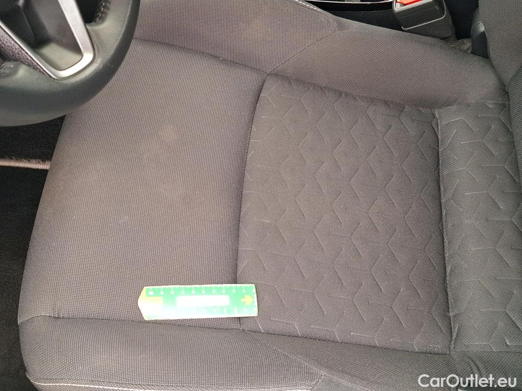  Toyota  Corolla TOYOTA  / 2018 / 5P / Berline Hybride 122h Dynamic Business Stage Acad #122