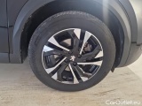  Peugeot  2008 PEUGEOT  / 2019 / 5P / CROSSOVER BLUEHDI 130 EAT8 ALLURE PACK S/S AUT. #17