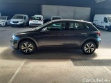  Volkswagen  Polo VOLKSWAGEN  / 2017 / 5P / BERLINA 1.0 TSI BUSINESS COMFORTLINE #8