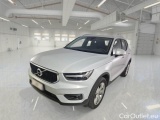  Volvo  XC 40 VOLVO XC40 / 2017 / 5P / SUV T2 AUTOMATICO MOMENTUM PRO 